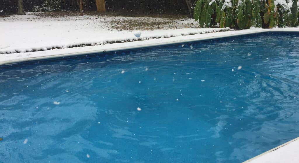Reasons for Pool Cleaning Service Over the Winter